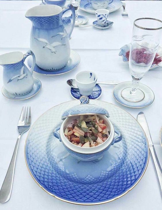 Seagull service - See the many beautiful pieces here!