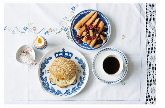 Platter som tallerkner til morgenmaden